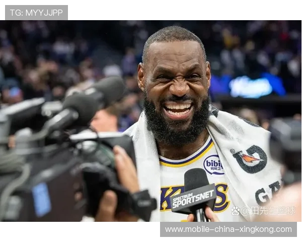 詹姆斯连续突入得分，湖人完全掌控比赛